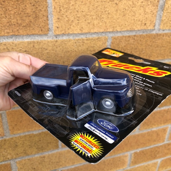 Maisto Vintage Ford Blue Pickup truck 1950s Die cast motorized toy car 1998 💙 - Picture 8 of 11